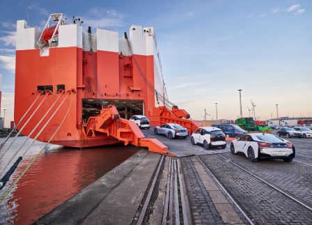 This image has an empty alt attribute; its file name is car-shipping-from-dubai-by-sea-freight-1.jpg